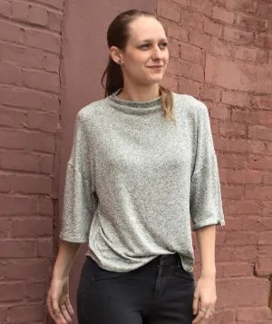 BETHANY top in Olive/White