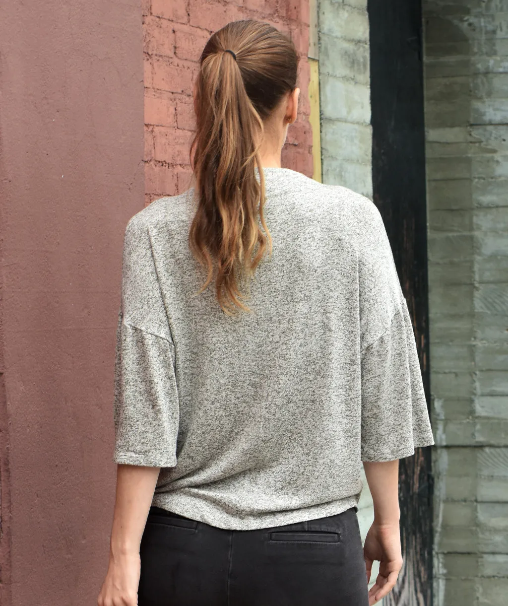 BETHANY top in Olive/White